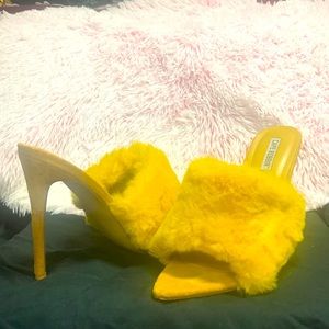 Brand- Cape Robin, Faux Fur, Statement piece, Size 10, only wore once